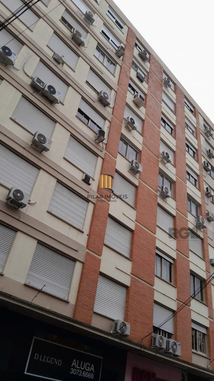 Apartamento 2 quartos,desocupado,silencioso, na Rua Lima e Silva