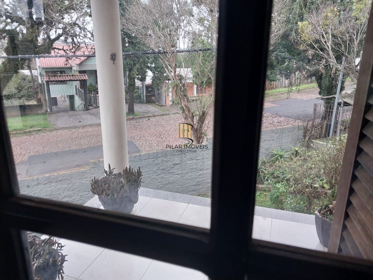 Casa ampla 5 D E 4 Banheiros, 2 vagas - Sta Tereza - Porto Alegre