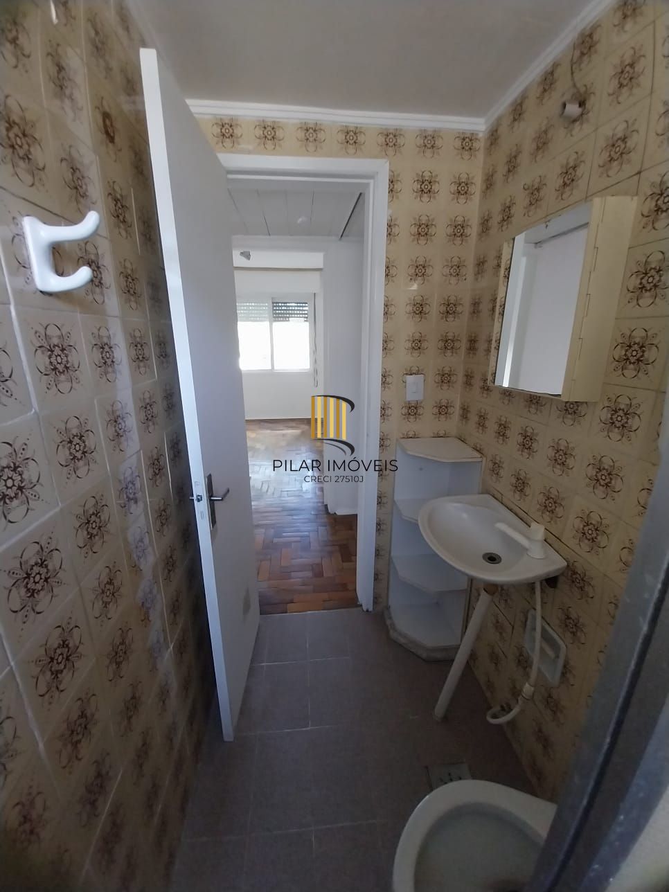 Apto 1D desocupado com BOX no Humaitá P. Alegre, Preço Atrativo
