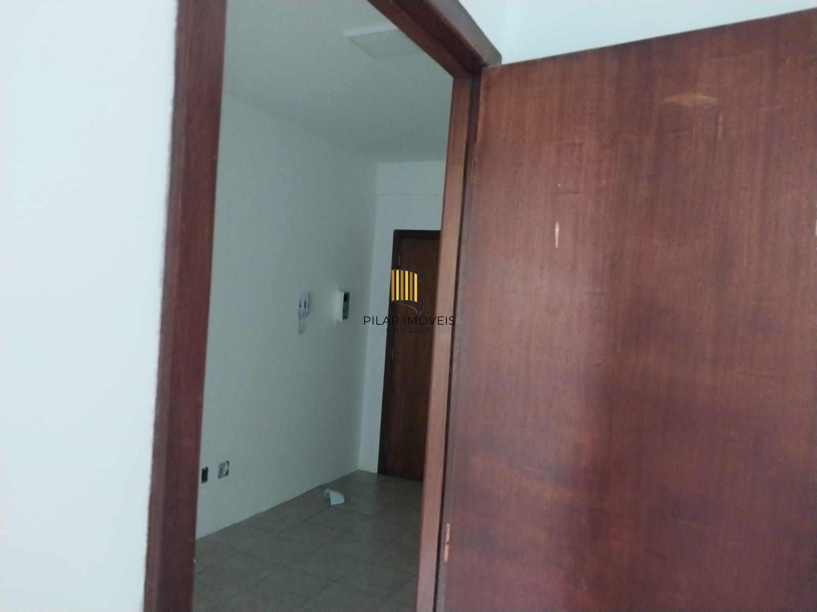Excelente Conjunto Comercial com BOX, Zona dos Tribunais.