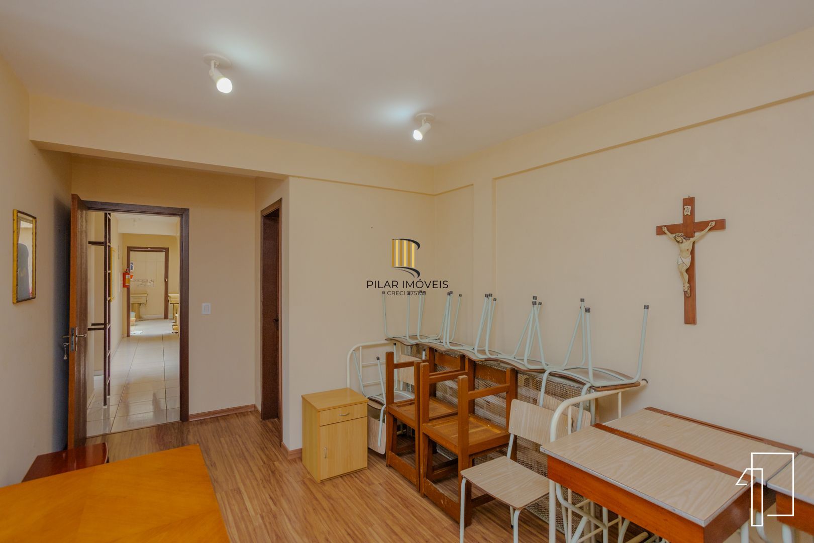 Oportunidade sobrado 2/3 pisos com 21D e 19 suítes - Jdm Botânico - P. Alegre.