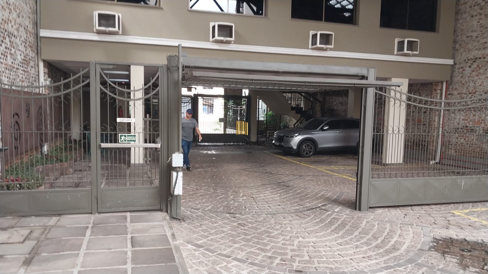 Excelente OPORTUNIDADE! Apto 3 quartos (1 suite) 2 banheiros, com infraestutura de club e Home Office!