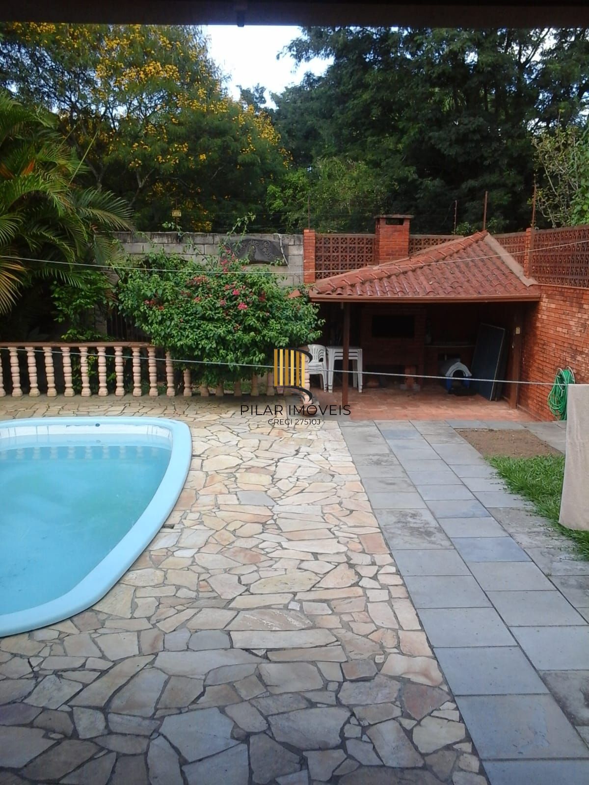 Casa 2 pisos com piscina e hidromassagem