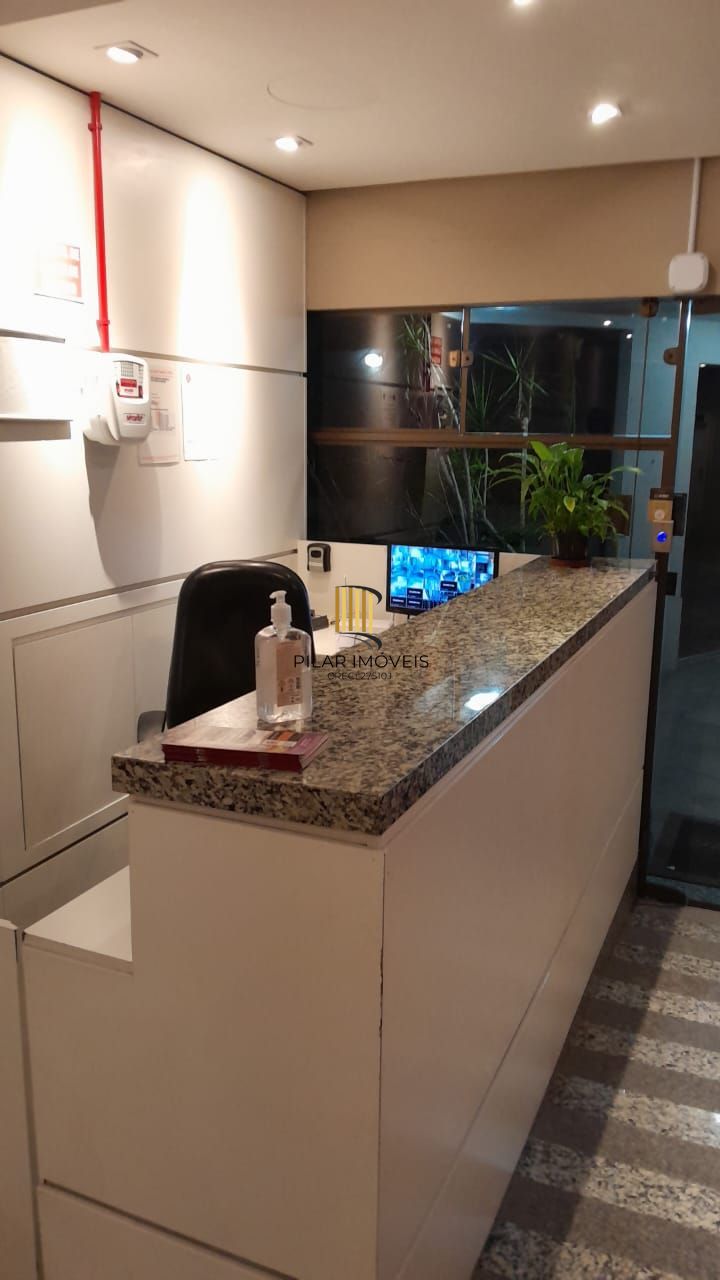 **Apartamento Semi-mobiliado,Sacada no Centro Histórico de Porto Alegre**