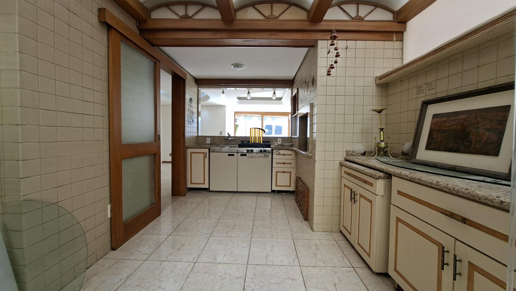 Apartamento com sacada e suite