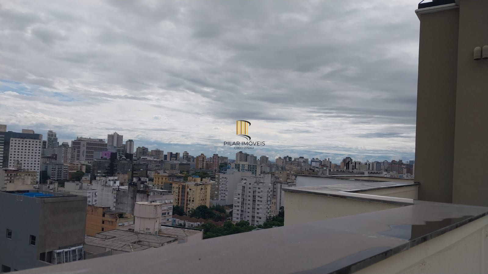 Excelente OPORTUNIDADE! Apto 3 quartos (1 suite) 2 banheiros, com infraestutura de club e Home Office!