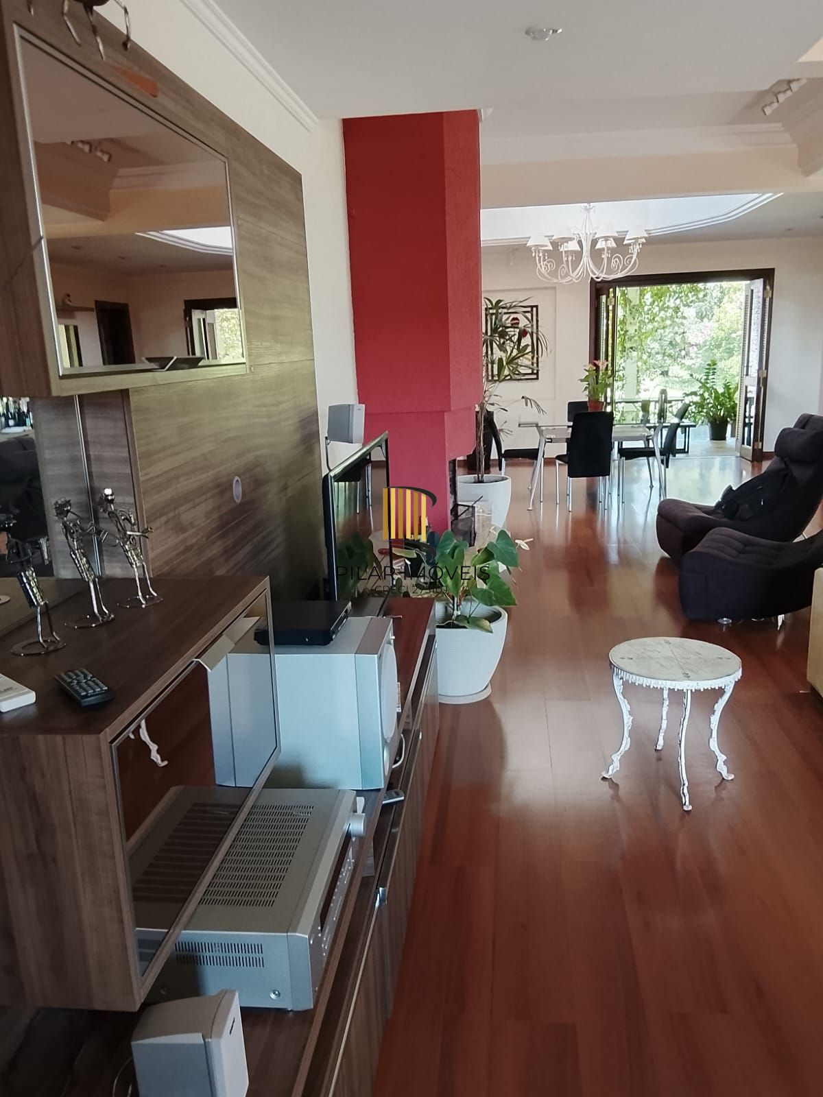 CASA / SOBRADO 5D e 10 vagas 3 Banheiros - Pátio enorme c/ Jacuzi e Pergolado - Living 3 ambientes - Sta Teresa