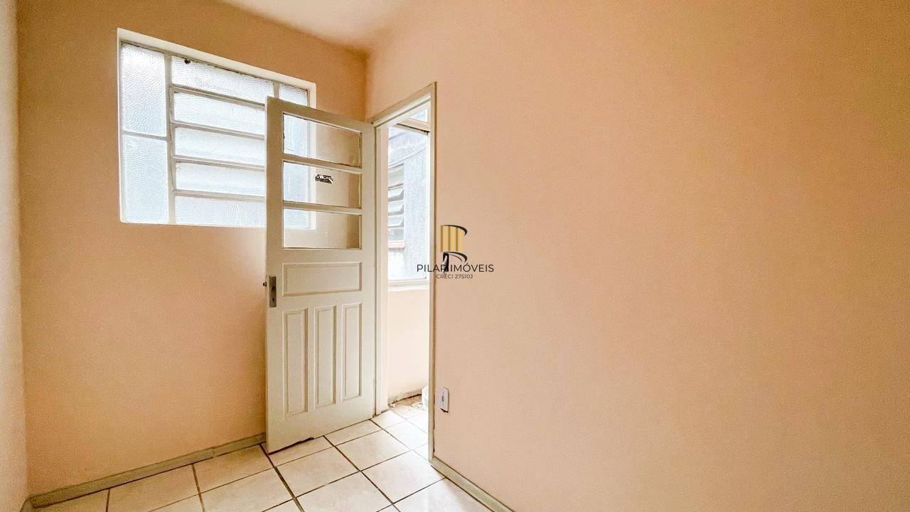 Localização e Oportunidade, apart. 2 Dorm. 2 Banh. Área de serv. Dep. ou outro quarto.