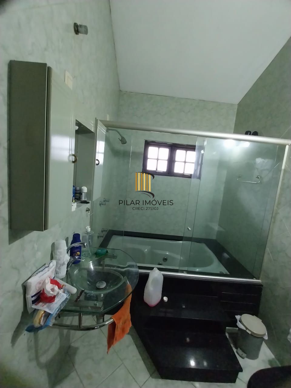 Casa ampla 5 D E 4 Banheiros, 2 vagas - Sta Tereza - Porto Alegre