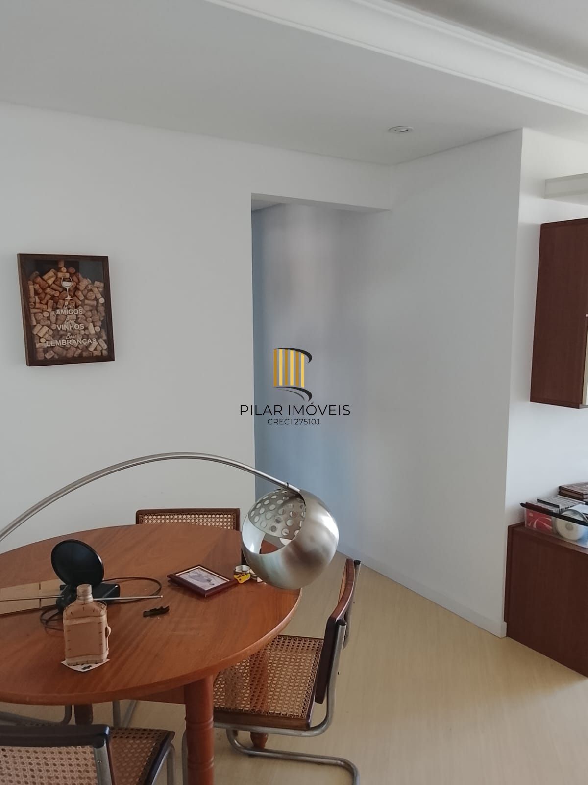 Excelente Apartamento 3D, transformado em 2D, closet mobiliado c/ vaga - Cidade Baixa - Preço Atrativo