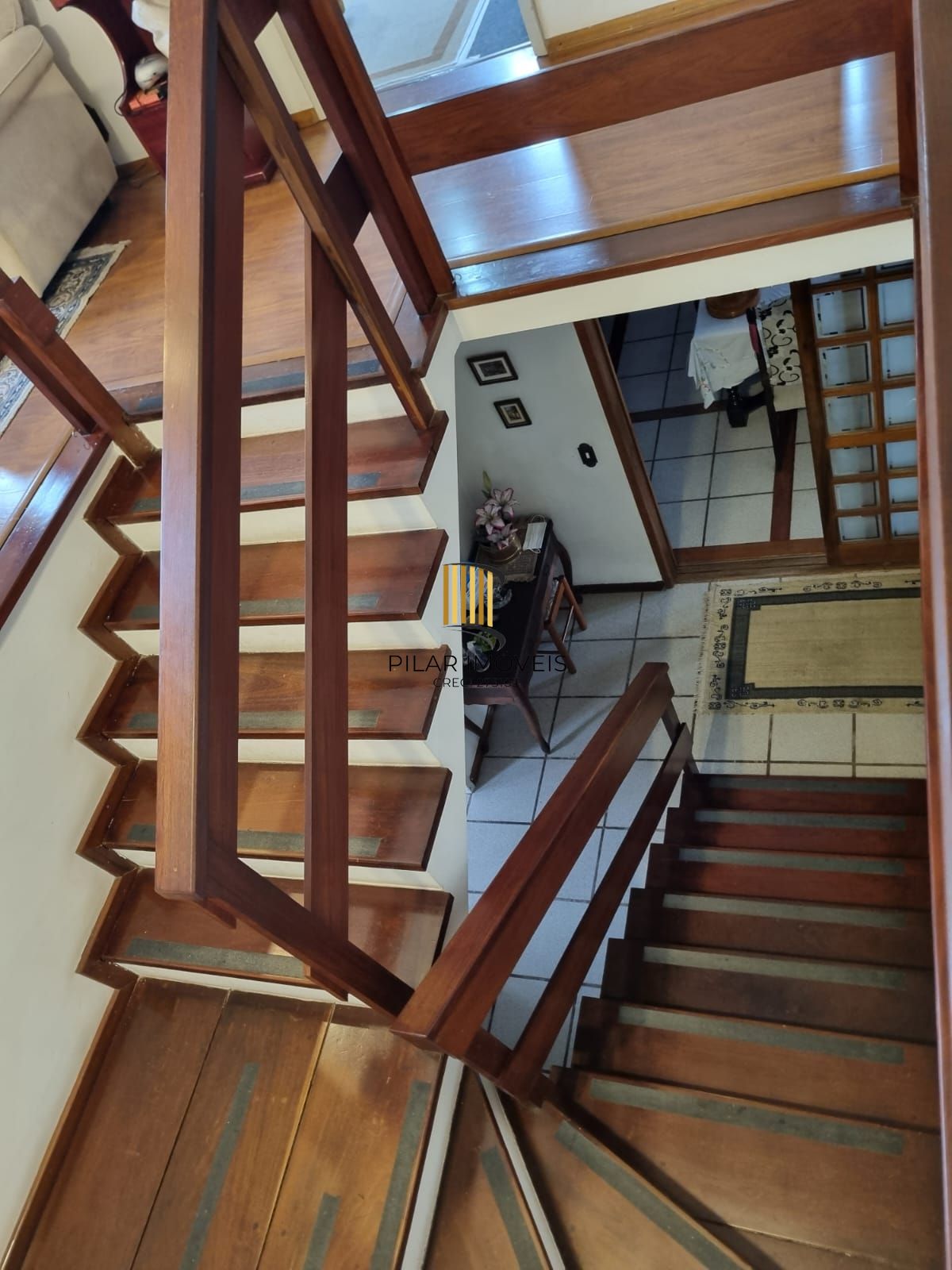 Casa / Sobrado bem grande 266 m² - Vila João Pessoa - Porto Alegre - Preço bem atrativo