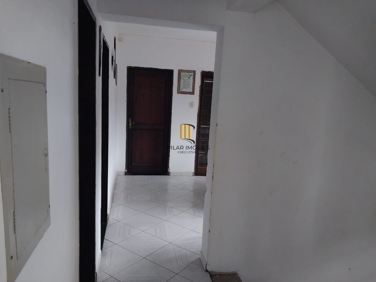 Casa ampla 5 D E 4 Banheiros, 2 vagas - Sta Tereza - Porto Alegre