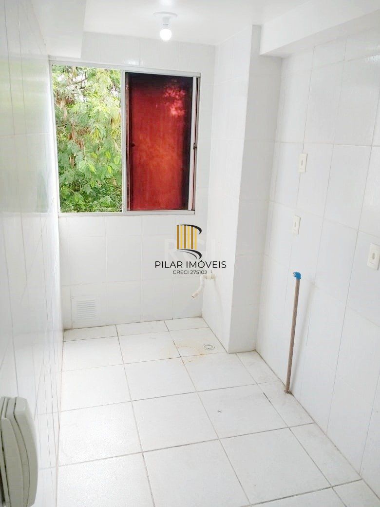 Apartamento com 3 dormitórios, com sacada, no bairro Santos Dumont em São Leopoldo. Condomínio com infra completa, incluindo piscinas adulto e infantil, segurança e portaria 24h.