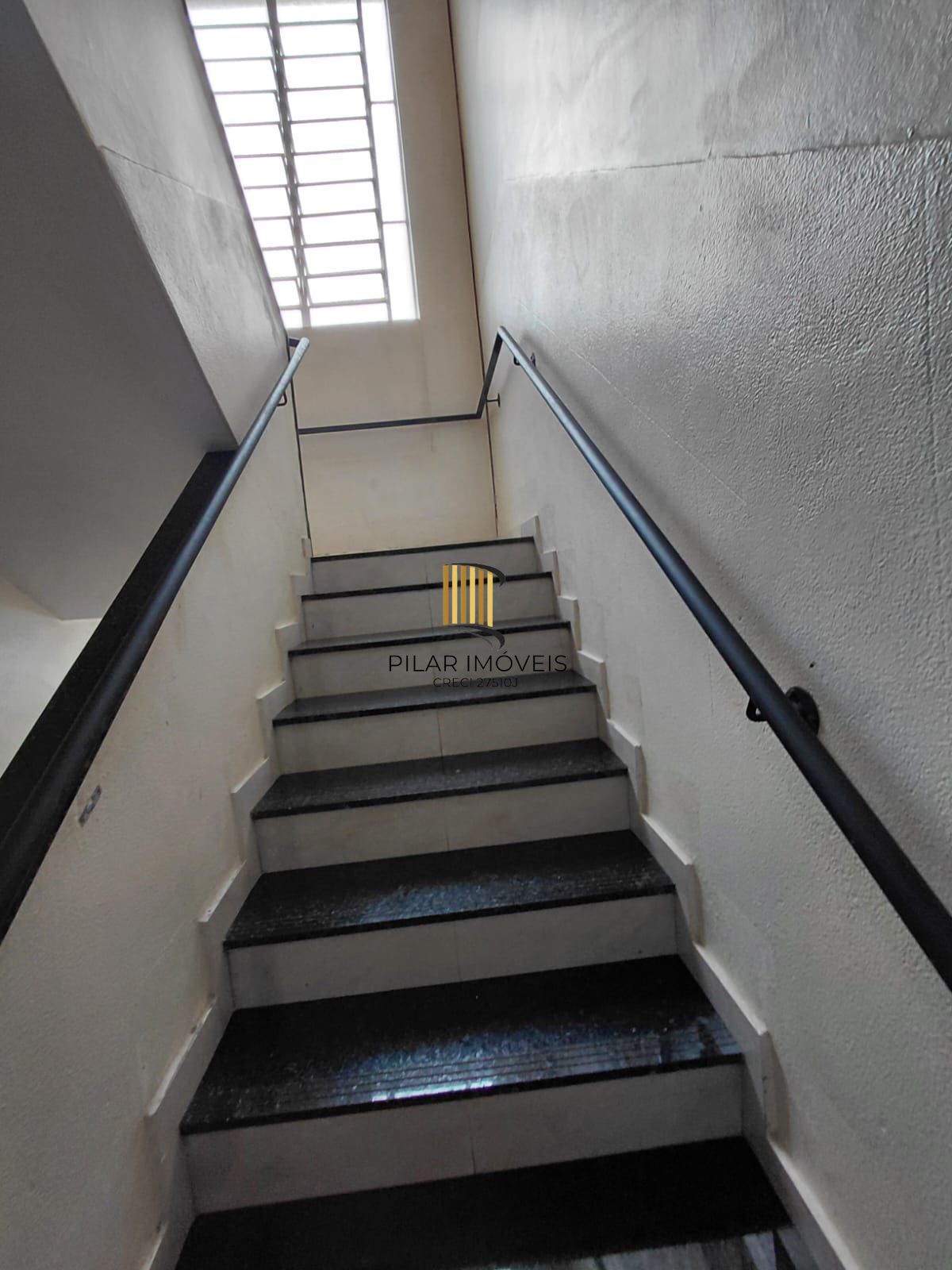 Apartamento 2 dormitórios no bairro Azenha