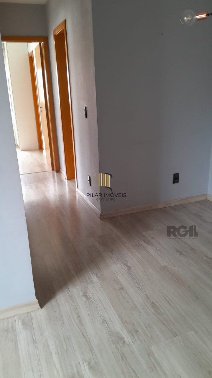 Apartamento semi- mobiliado 02 dormitórios, 01 suíte,andar alto,na Cidade Baixa