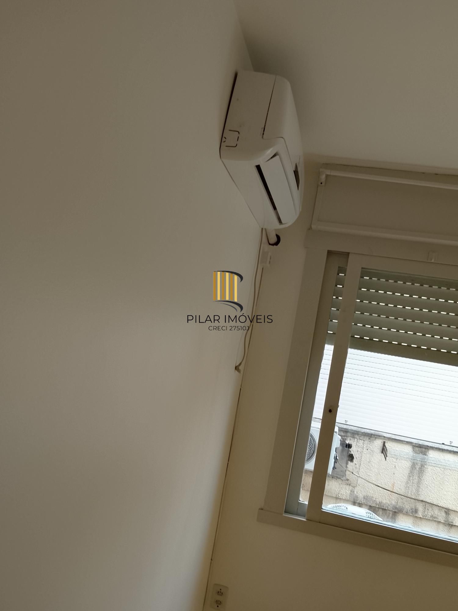 Excelente apto Lateral. 1D, sala, coz, área de serv. banh. Preço Atrativo!