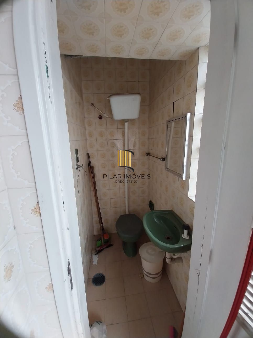 Oportunidade, excelente apartamento 3D, sacada, 2vc, Azenha/Cidade Baixa - P. Alegre