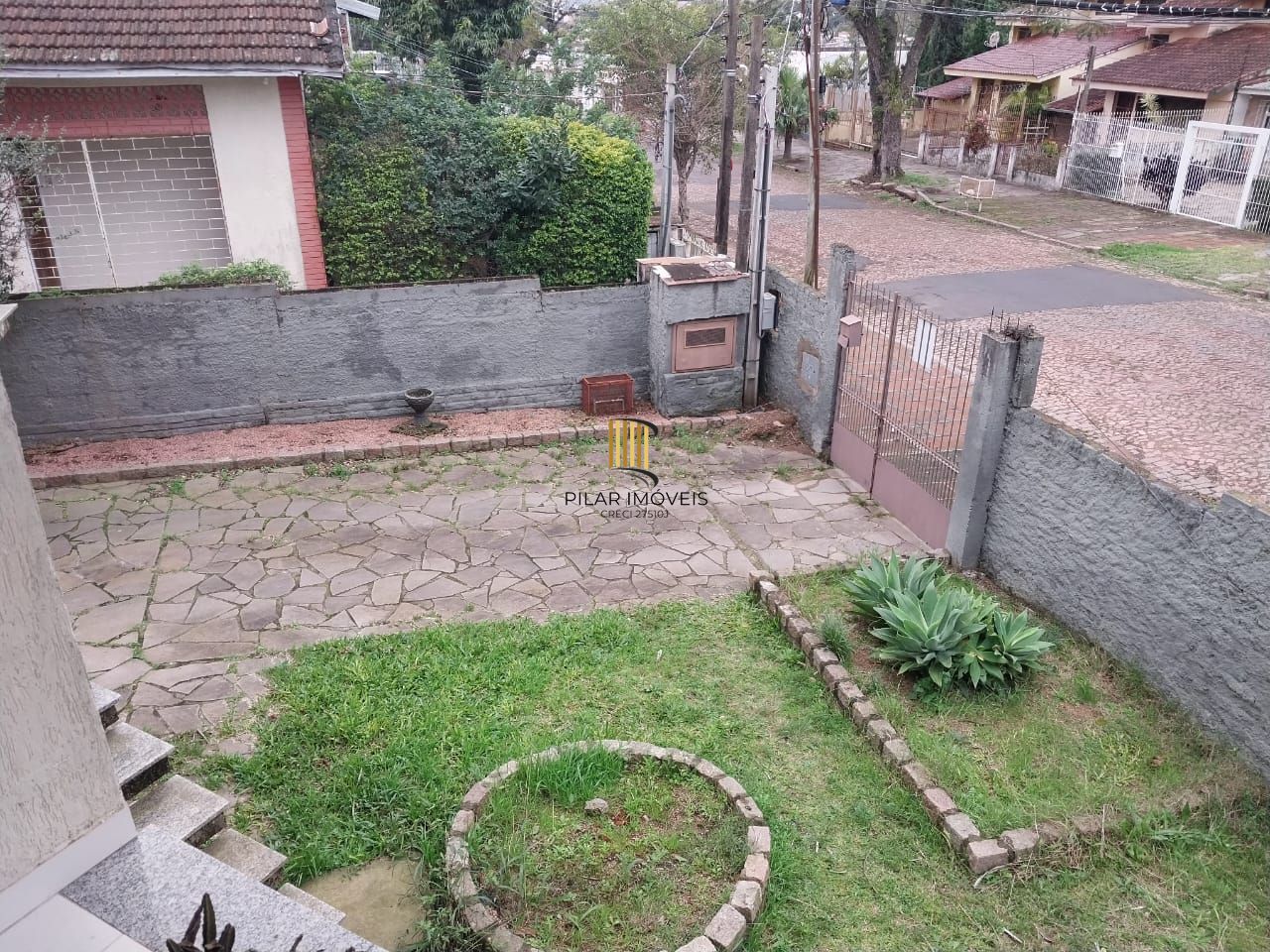 Casa ampla 5 D E 4 Banheiros, 2 vagas - Sta Tereza - Porto Alegre