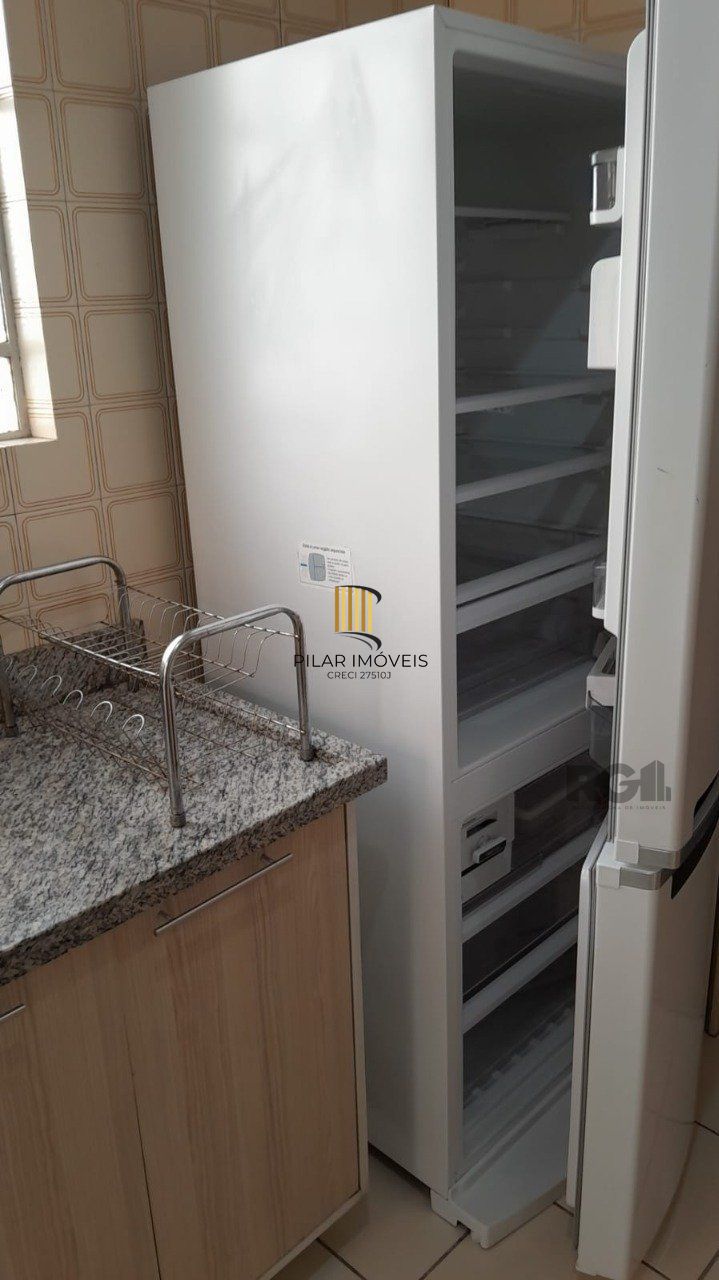 Apartamento na Luiz Manoel,2 dormitórios,desocupado,frente,bairro Santana