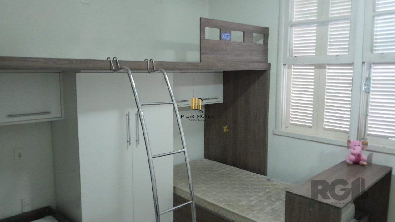 Apartamento na Luiz Manoel,2 dormitórios,desocupado,frente,bairro Santana