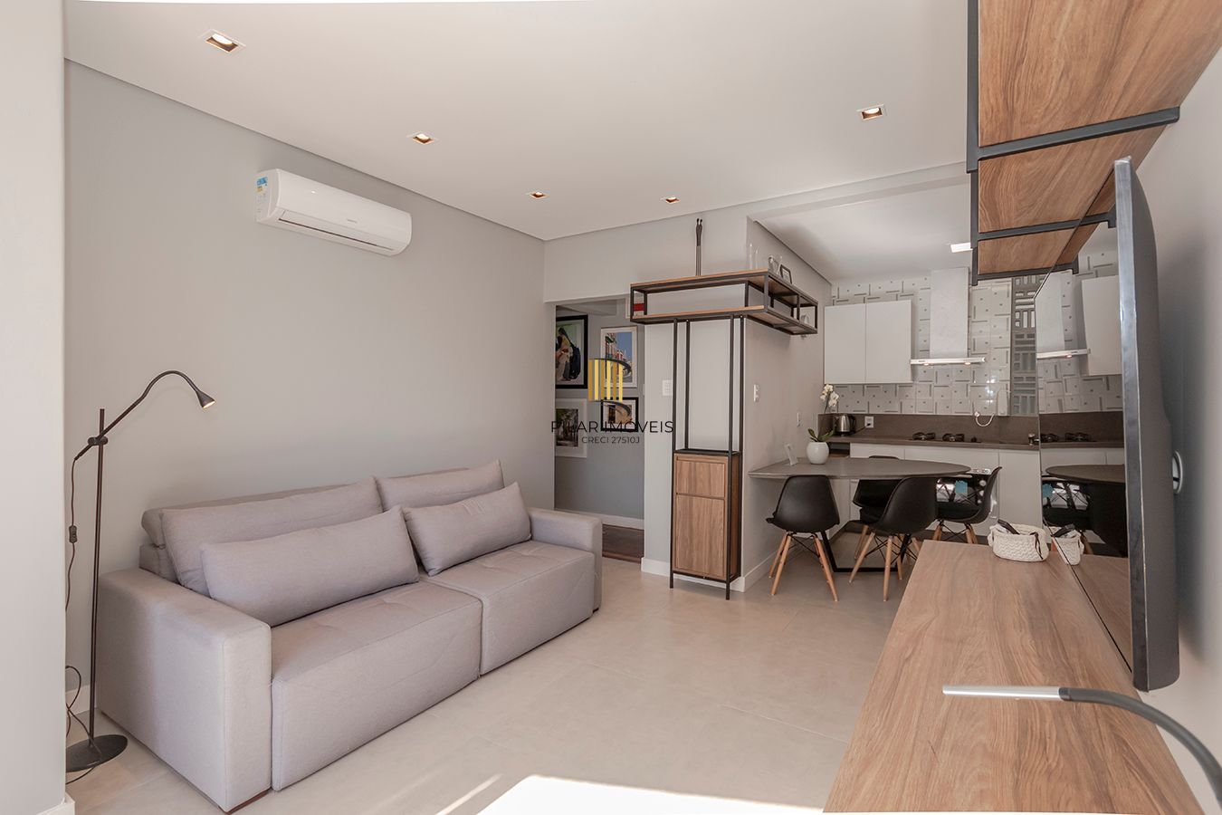 Apto 2dormitórios com 01suíte na Florencio Ygartua