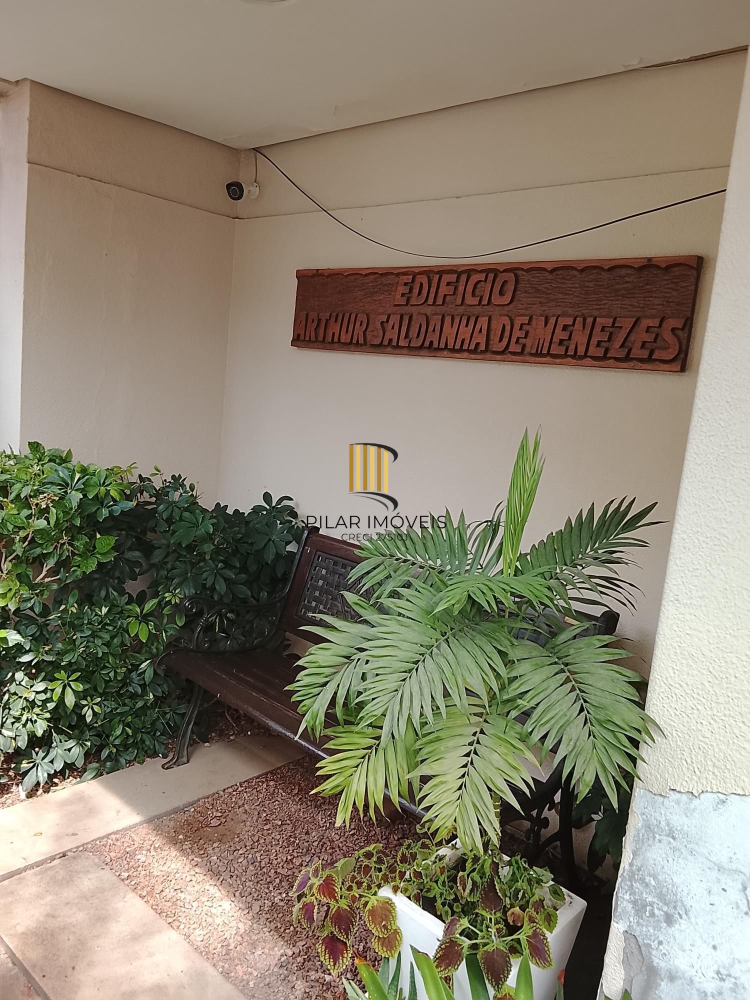 Excelente apto Lateral. 1D, sala, coz, área de serv. banh. Preço Atrativo!