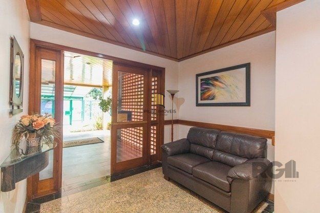 Apartamento 2 Dormitórios,Suíte,Elevador e Garagem no  Bairro Santana