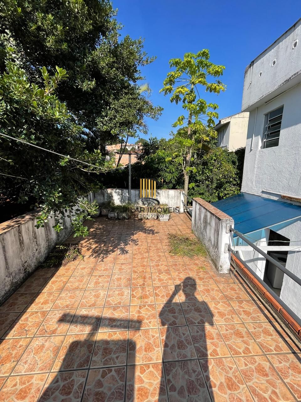 Casa 5 dormitórios no bairro Partenon