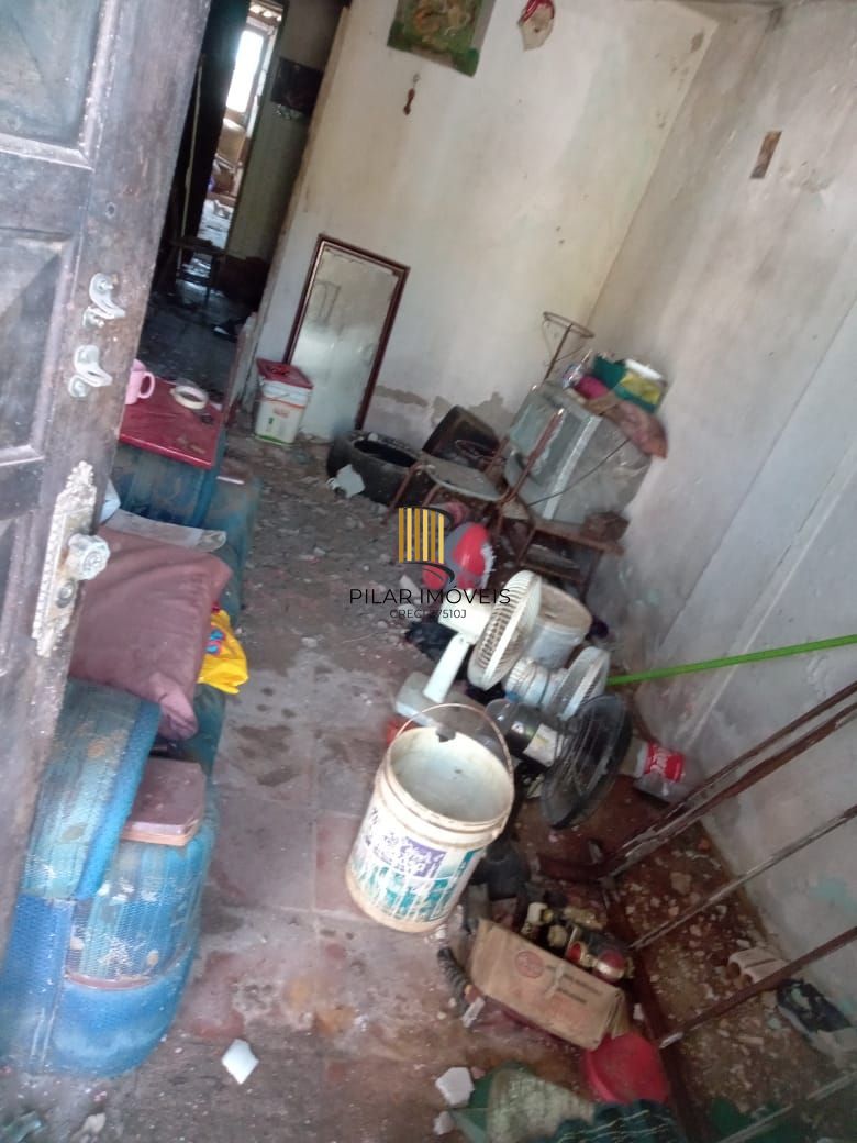 Casa 3D 2 Vagas Pátio no Rosa Maria - Gravataí - desocupada, avariada.