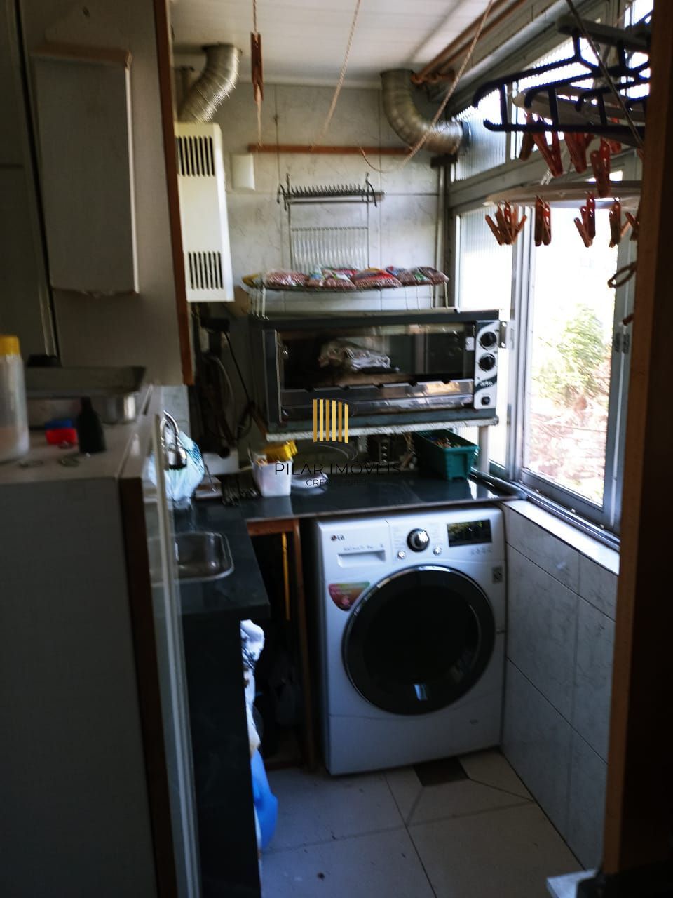 Apartamento com 2 Quartos,com box,no Bairro Humaitá