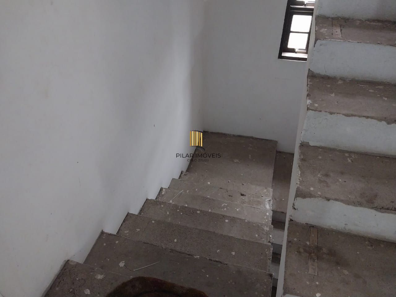 Casa ampla 5 D E 4 Banheiros, 2 vagas - Sta Tereza - Porto Alegre