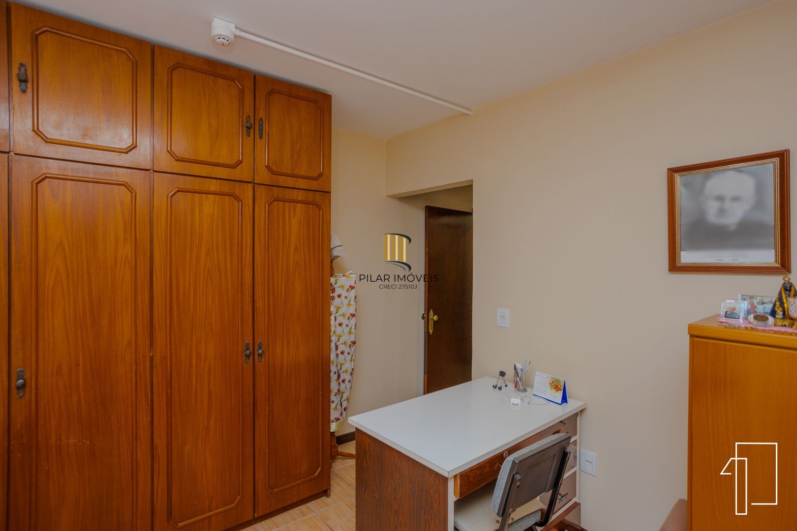 Oportunidade sobrado 2/3 pisos com 21D e 19 suítes - Jdm Botânico - P. Alegre.