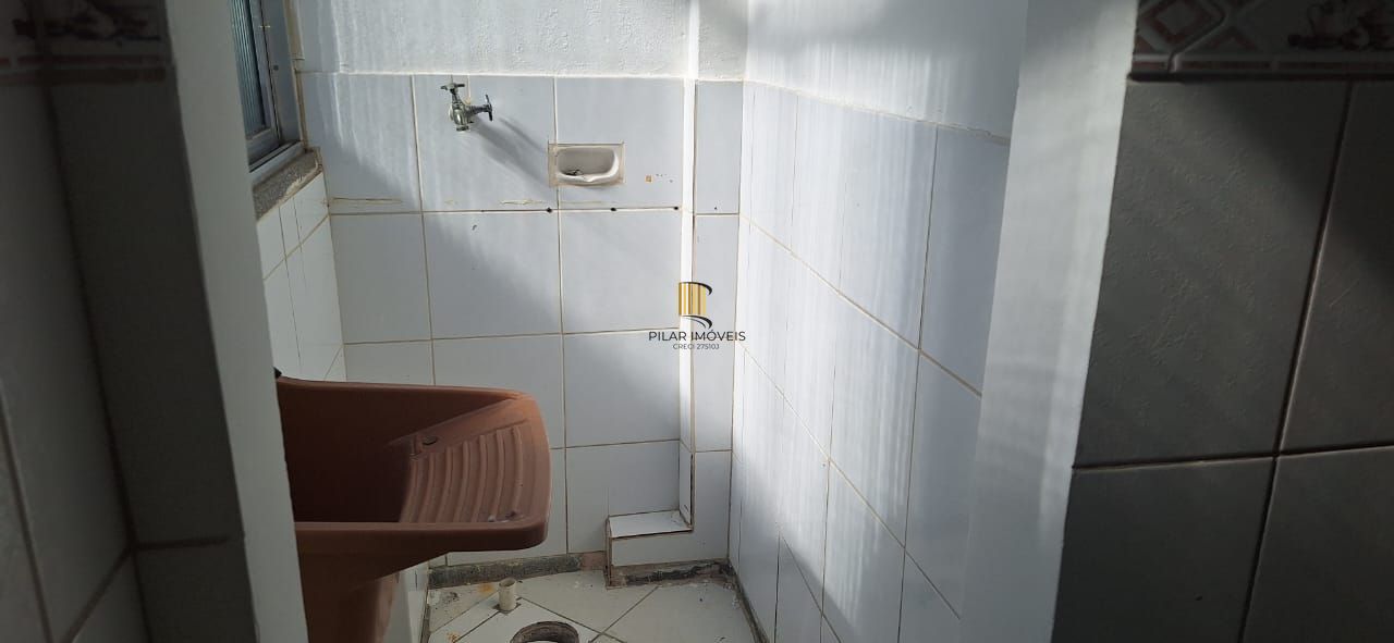 1 dormitório no Cristal,desocupado,próximo a rua Taquary