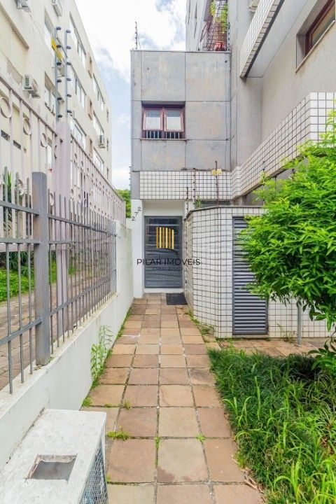 Sala,bairro Petrópolis, com ampla metragem,43,20M2, conservação impecável