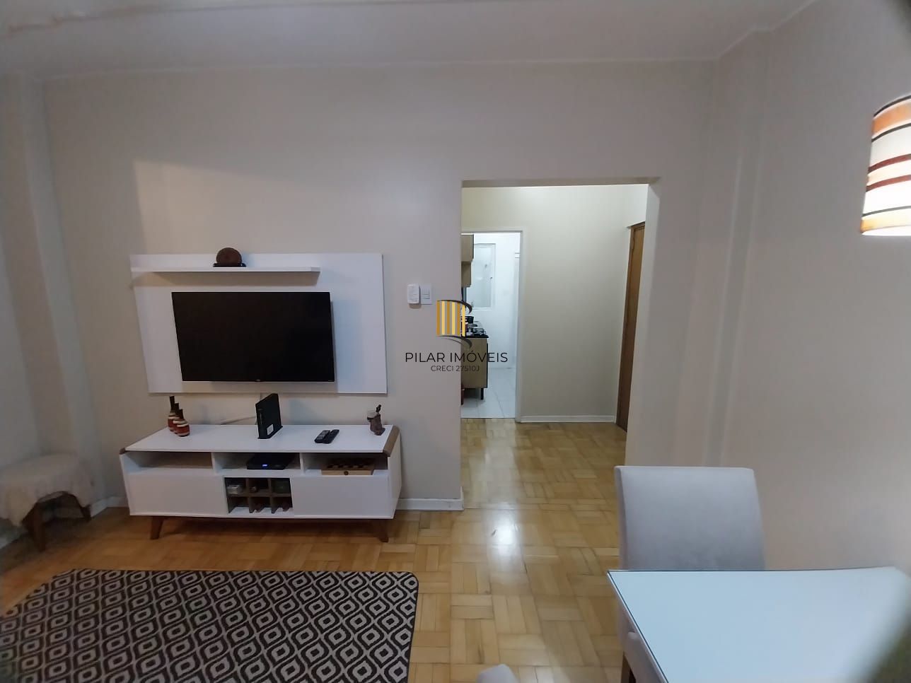 Oportunidade Excelente Apartamento 1D Mobiliado 2 piso com elevador Cidade Baixa.