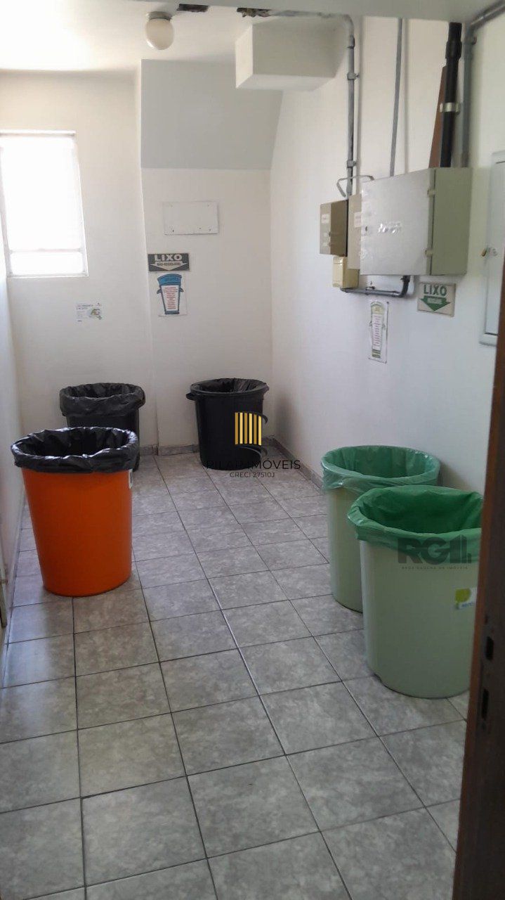 Apartamento 1 dormitório,andar alto,na Coronel Genuíno,com box