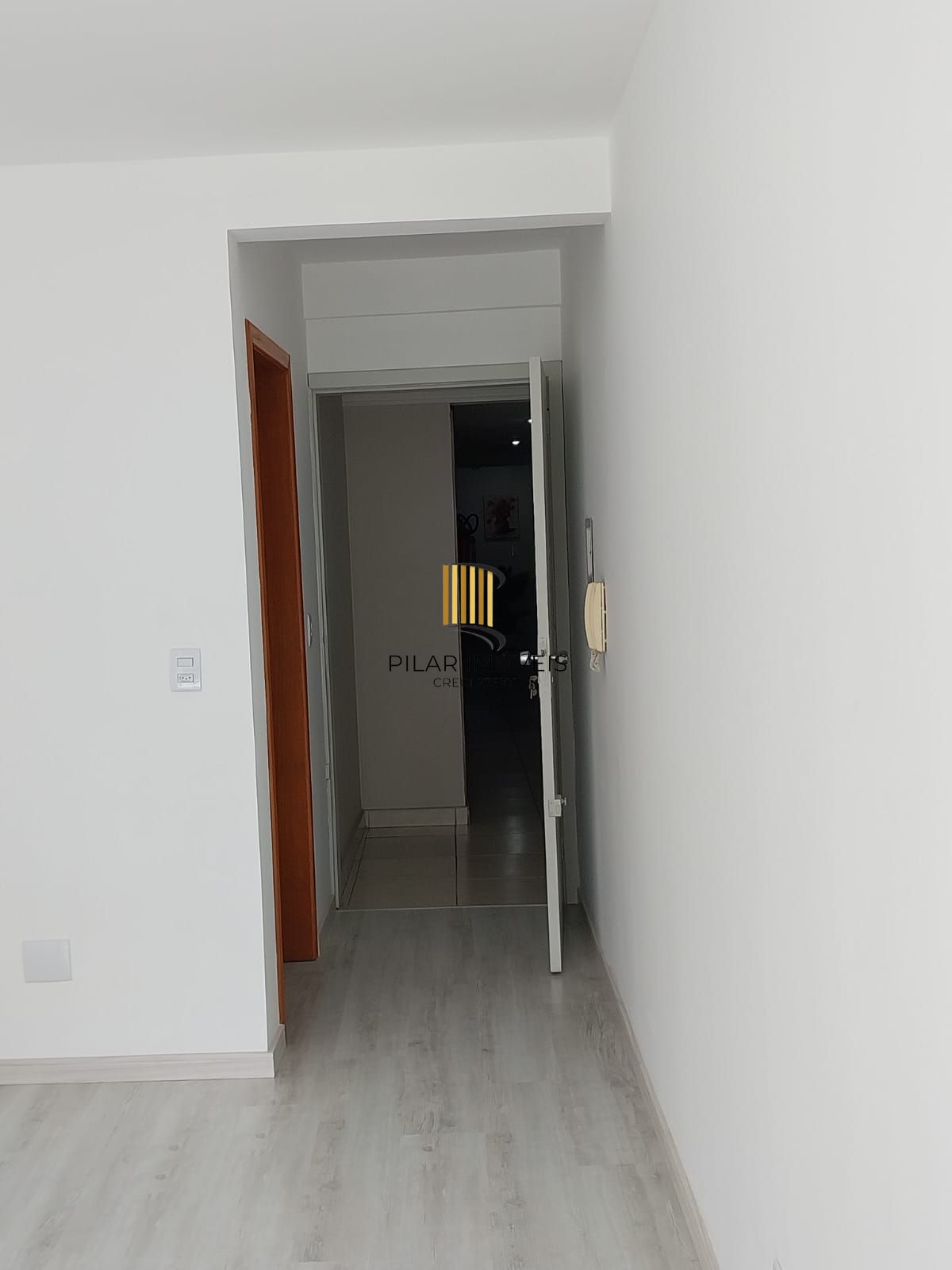 Excelente ap 1 dorm reformado Cid. Baixa