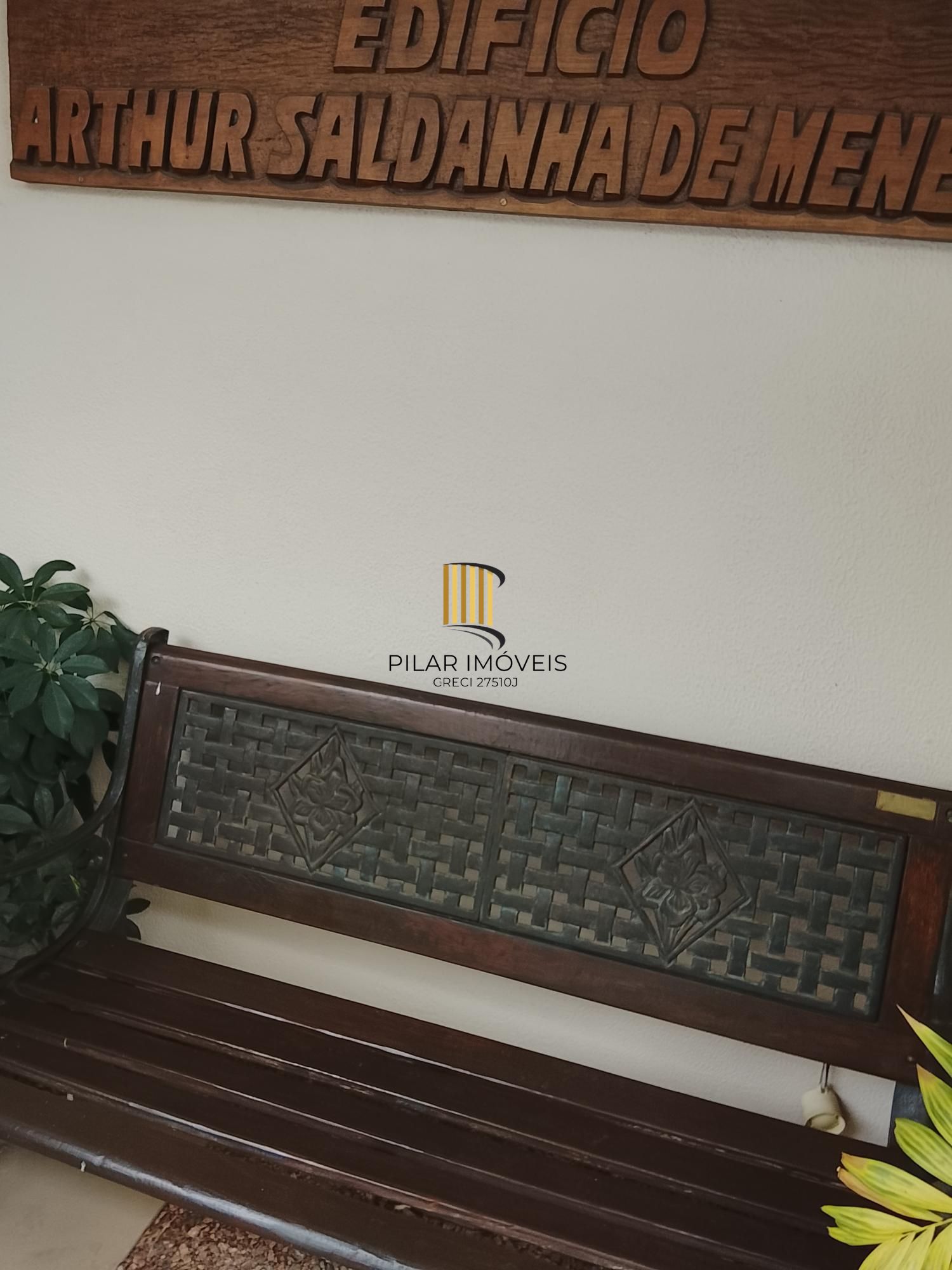 Excelente apto Lateral. 1D, sala, coz, área de serv. banh. Preço Atrativo!