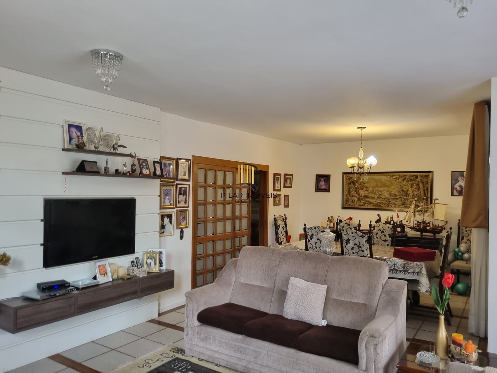 Casa / Sobrado bem grande 266 m² - Vila João Pessoa - Porto Alegre - Preço bem atrativo