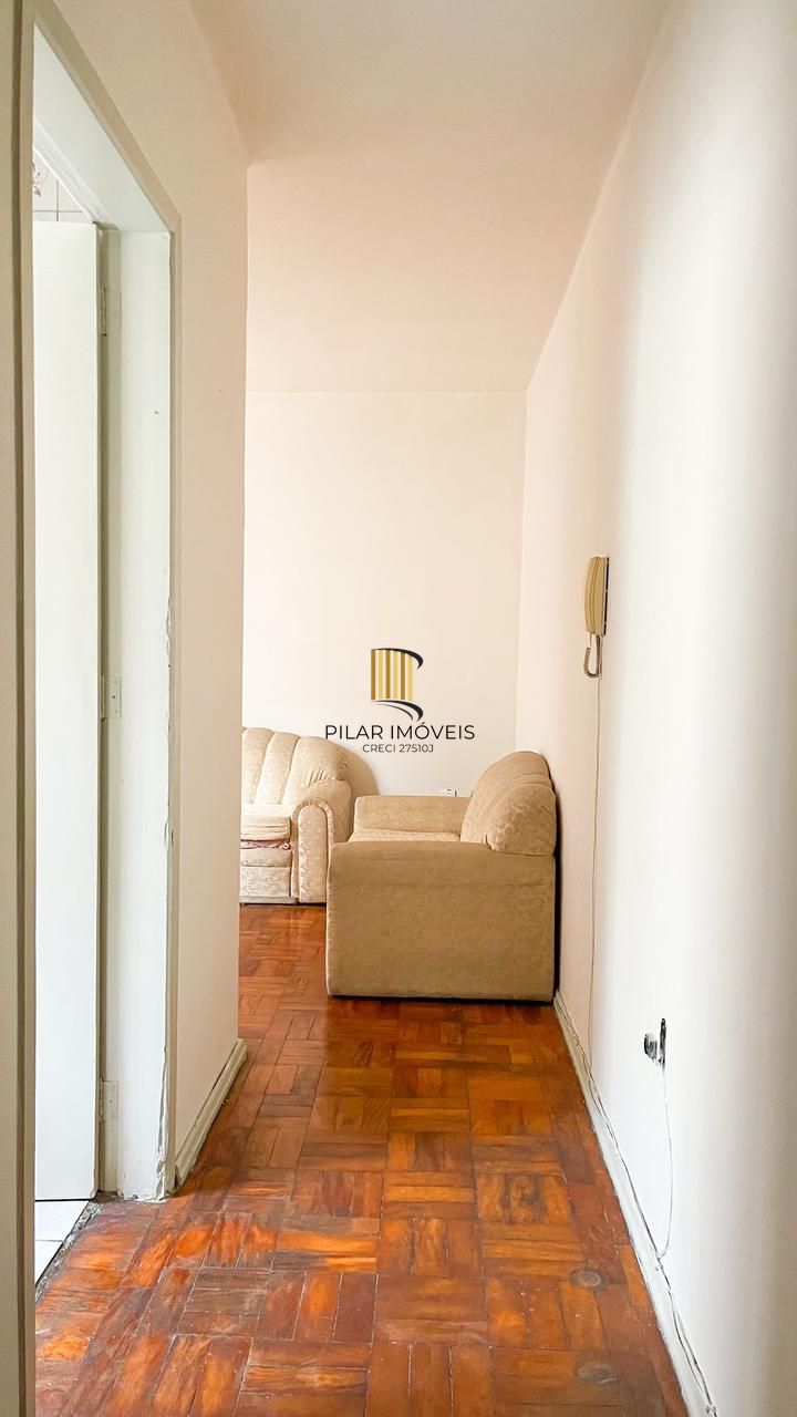 Localização e Oportunidade, apart. 2 Dorm. 2 Banh. Área de serv. Dep. ou outro quarto.
