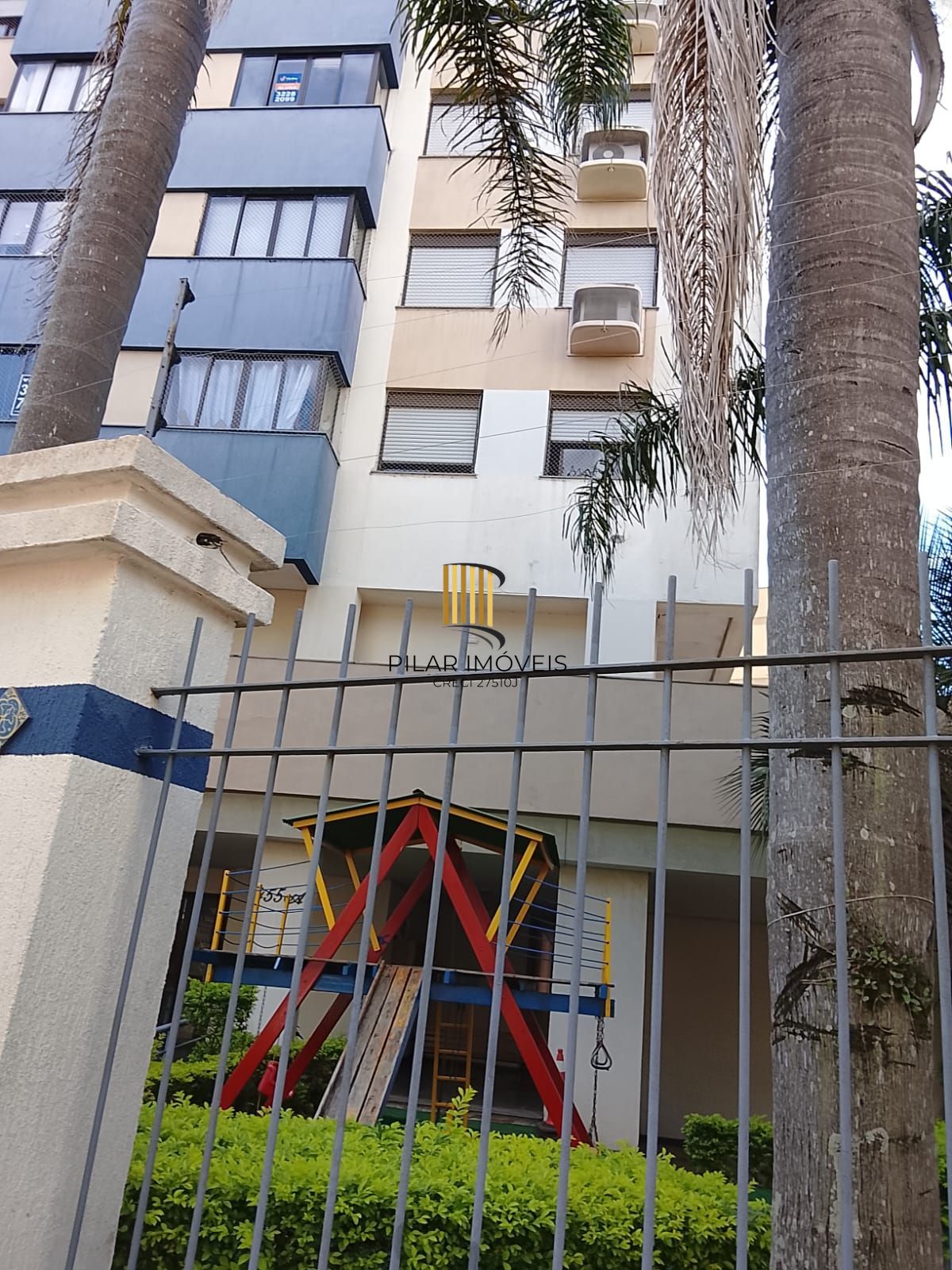 Excelente Apartamento 3D, transformado em 2D, closet mobiliado c/ vaga - Cidade Baixa - Preço Atrativo