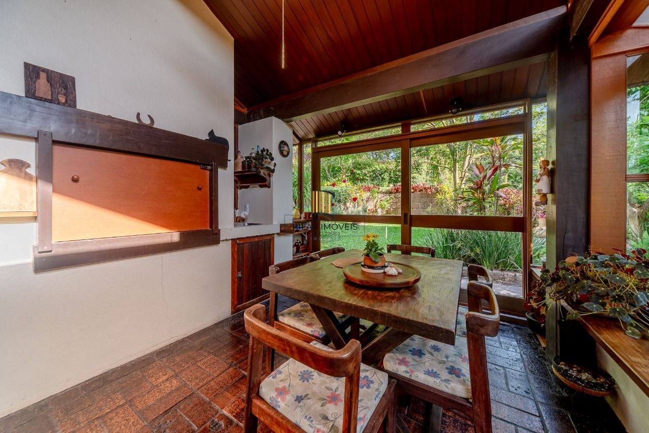 Casa 3 dormitórios no bairro Cavalhada