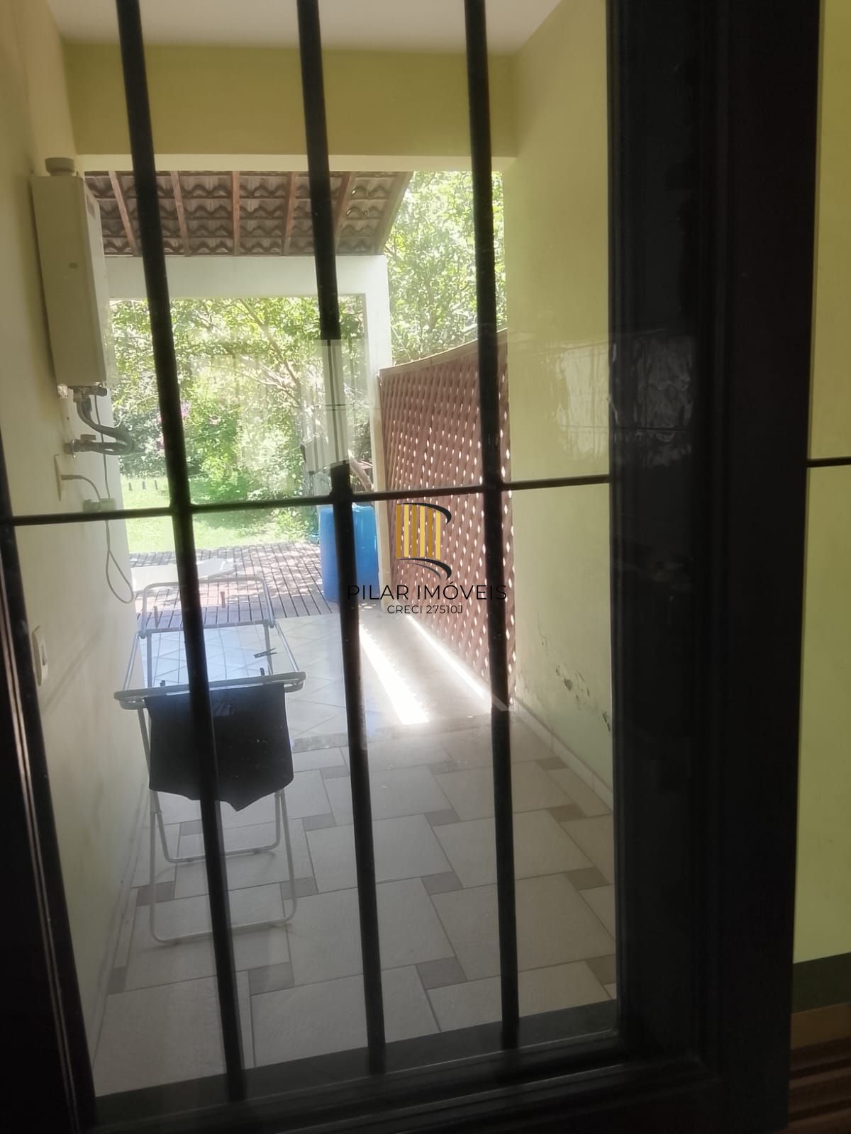 CASA / SOBRADO 5D e 10 vagas 3 Banheiros - Pátio enorme c/ Jacuzi e Pergolado - Living 3 ambientes - Sta Teresa