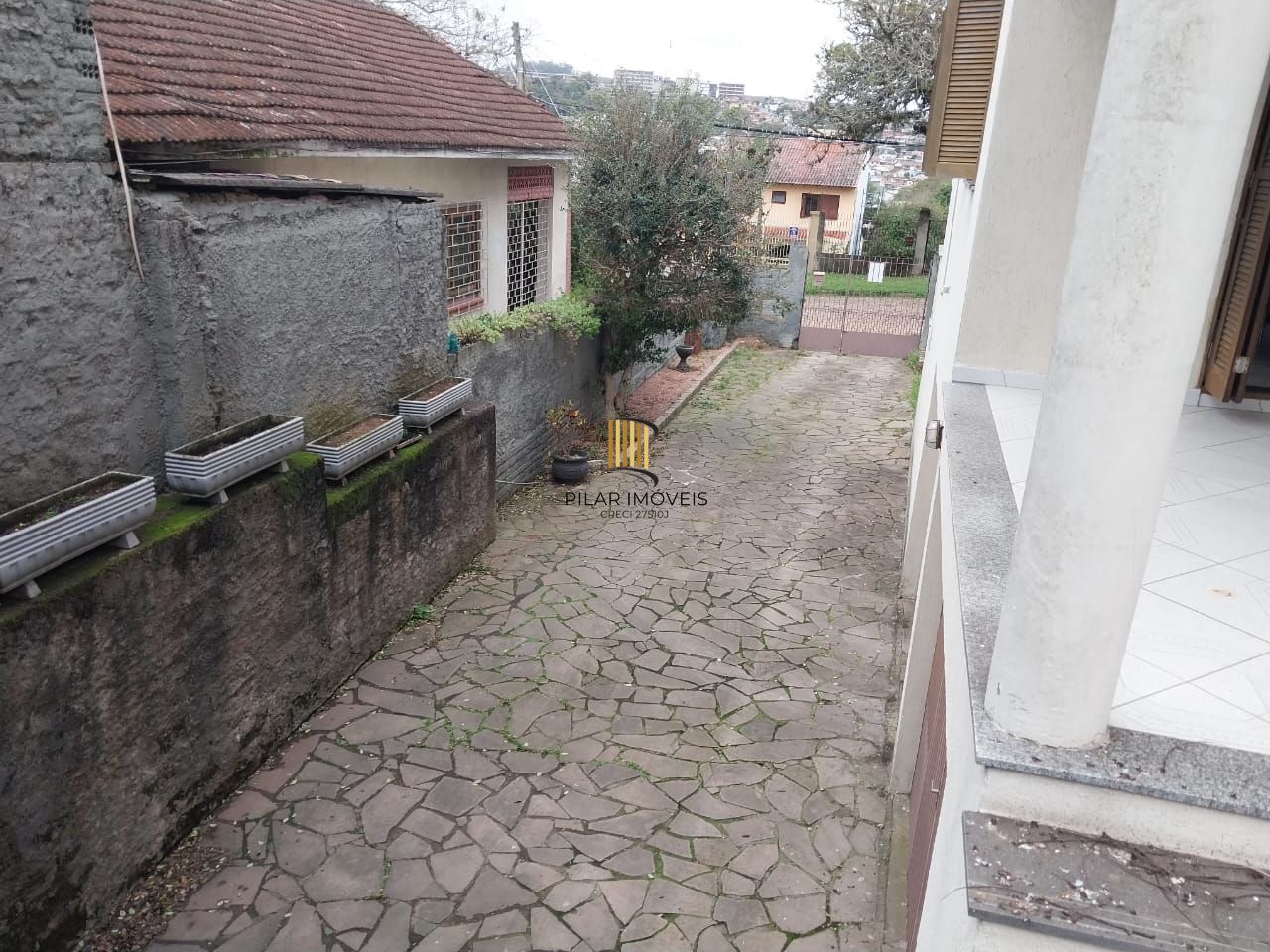 Casa ampla 5 D E 4 Banheiros, 2 vagas - Sta Tereza - Porto Alegre