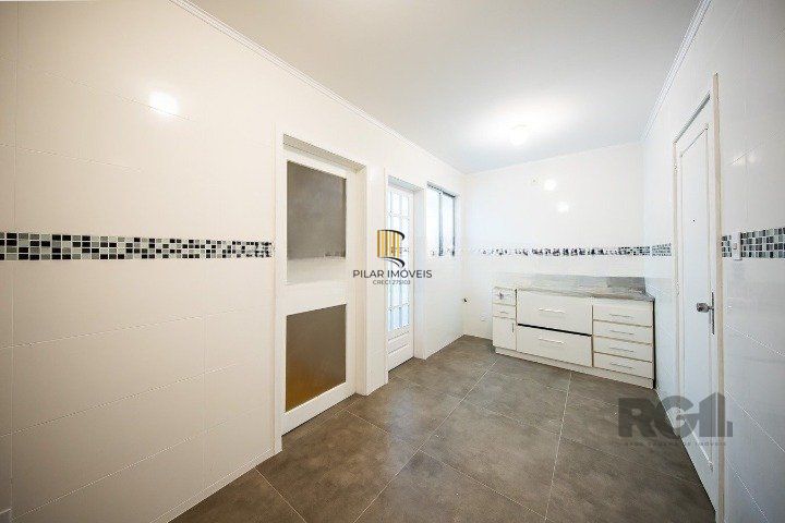 Compre belo apartamento com 141.03 m² privativos,reformado,frente,na  Bordini