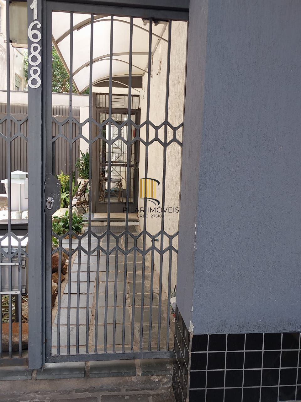 Excelente ap 1 dorm reformado Cid. Baixa