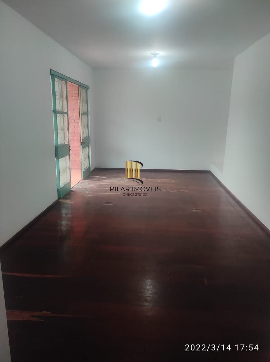 Casa para Venda - 300m², 3 dormitórios, 2 vagas - Nonoai