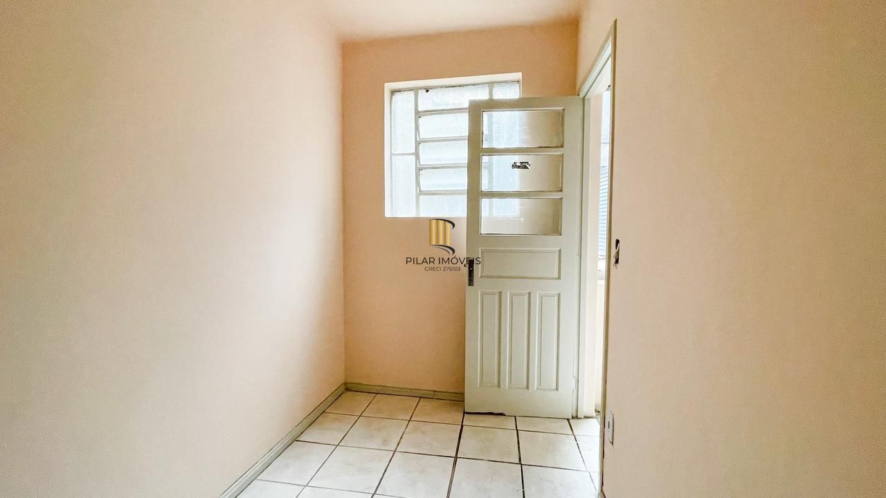 Localização e Oportunidade, apart. 2 Dorm. 2 Banh. Área de serv. Dep. ou outro quarto.