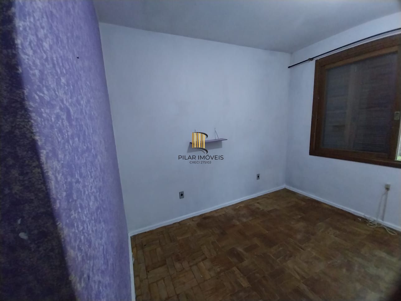 Apartamento térreo, 2 dormitórios. 2 banheiros, demais peças, Menino Deus