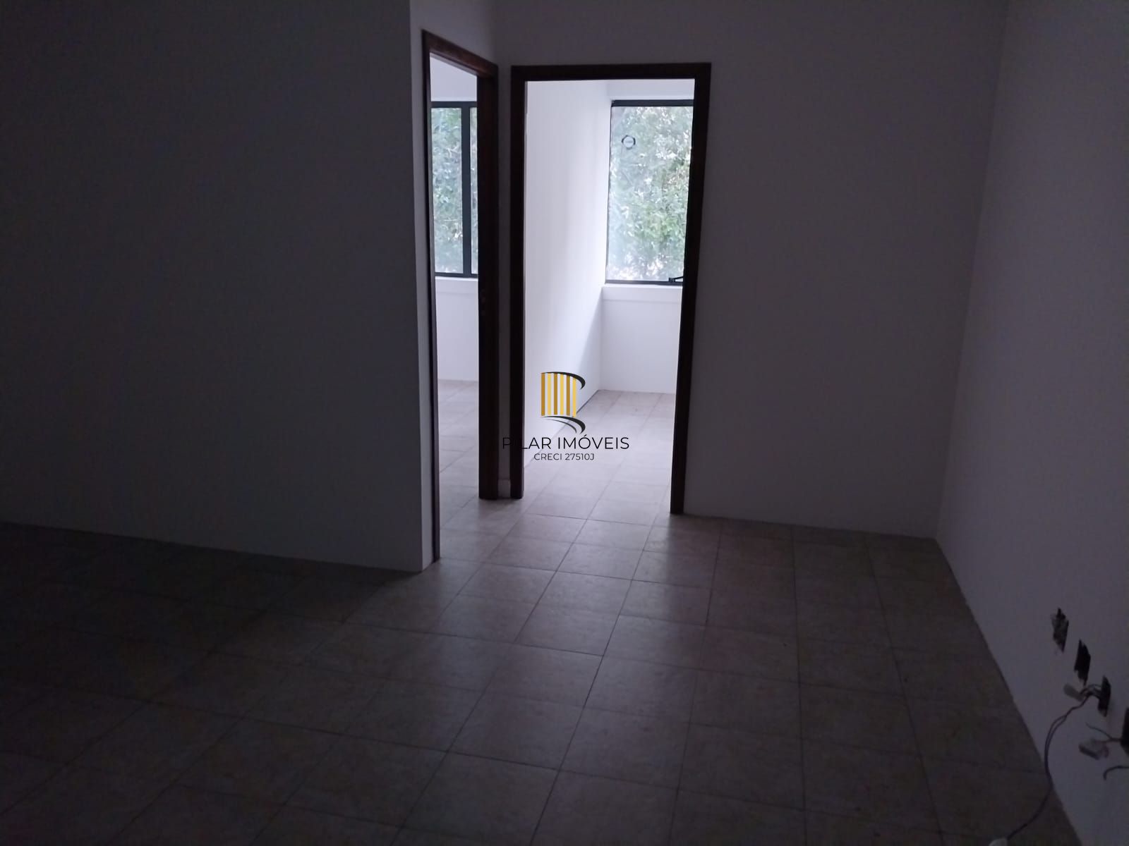 Excelente Conjunto Comercial com BOX, Zona dos Tribunais.